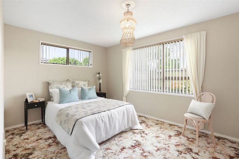 Photo of property in 2/31 Waimairi Road, Upper Riccarton, Christchurch, 8041