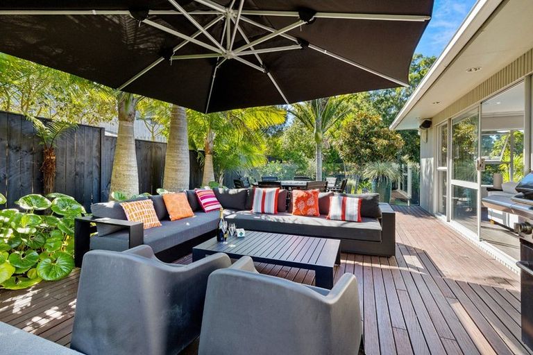 Photo of property in 57 Maxwelton Drive, Mairangi Bay, Auckland, 0630