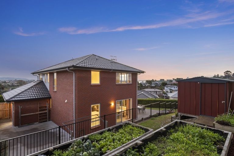 Photo of property in 10 Elena Place, Welcome Bay, Tauranga, 3112