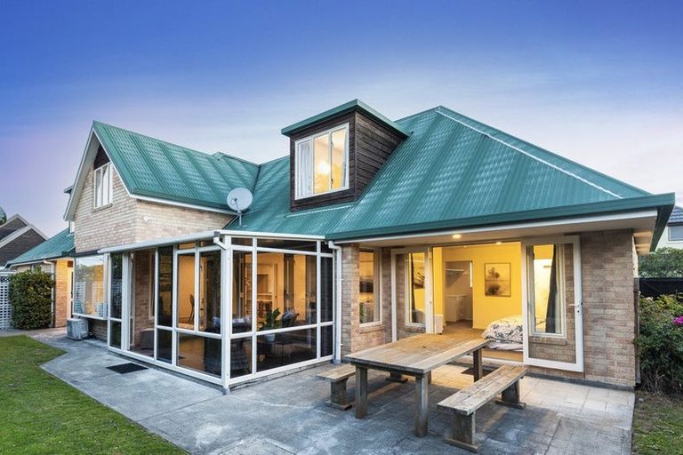 Photo of property in 2/37 Avonhead Road, Avonhead, Christchurch, 8042