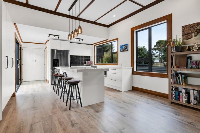 Photo of property in 16 Dixon Avenue, Hawera, 4610