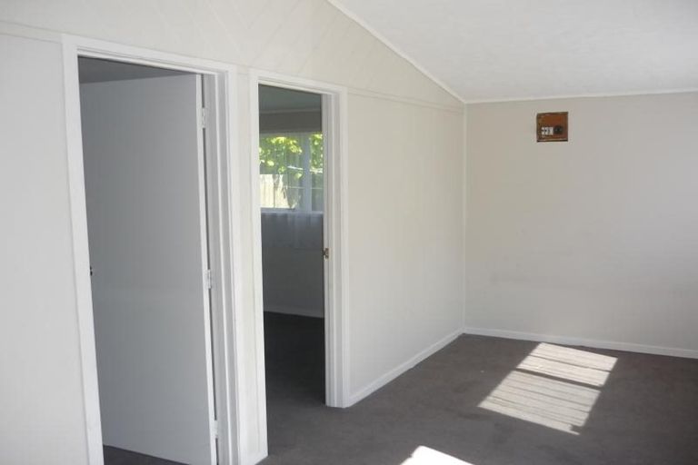 Photo of property in 361 Roscommon Road, Clendon Park, Auckland, 2103