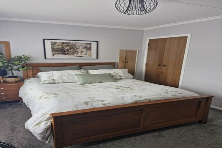 Photo of property in 10 Kapui Place, Waitara, 4320