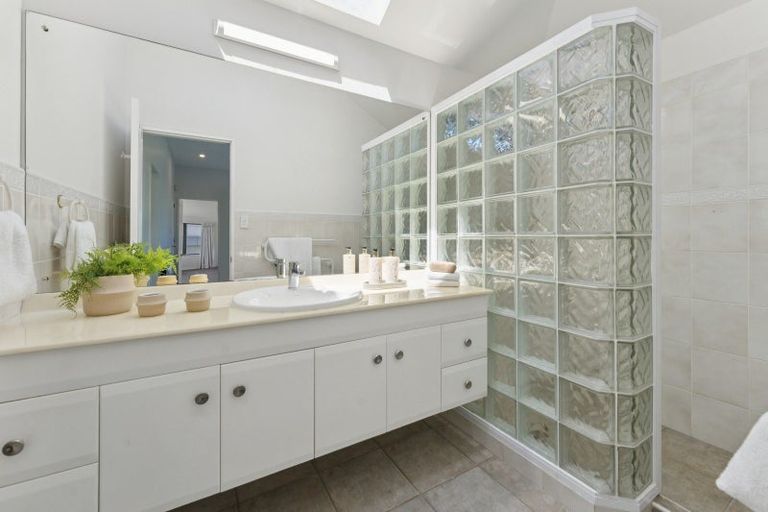 Photo of property in 18 Ander Place, Takapuna, Auckland, 0622