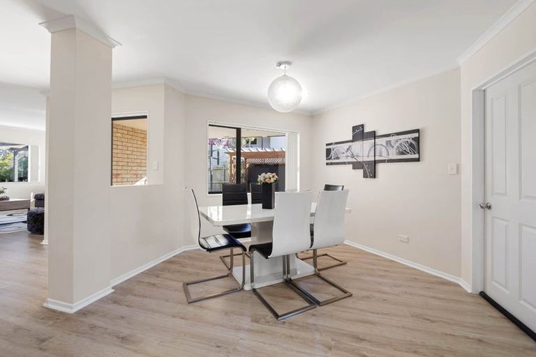 Photo of property in 18 Brittany Drive, Henderson, Auckland, 0612