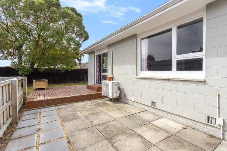 Photo of property in 2/15a Marriotts Road, North New Brighton, Christchurch, 8083