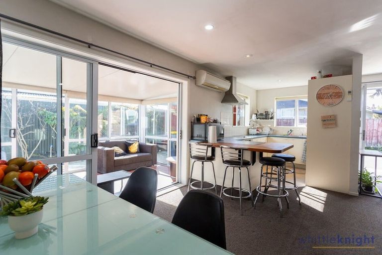 Photo of property in 292a Wainoni Road, Avondale, Christchurch, 8061