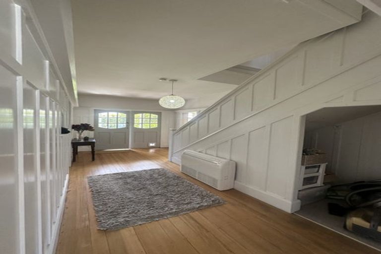 Photo of property in 33 Kotare Street, Fendalton, Christchurch, 8041