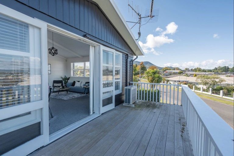 Photo of property in 6 Liston Avenue, Hilltop, Taupo, 3330