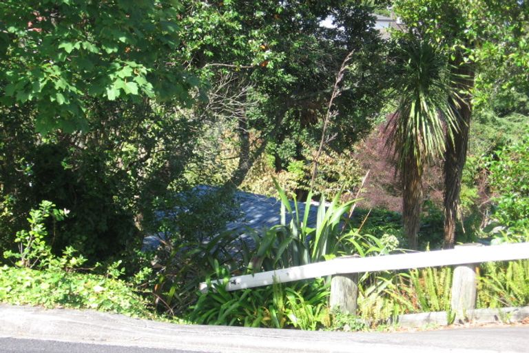 Photo of property in 52 Seaton Road, Murrays Bay, Auckland, 0630