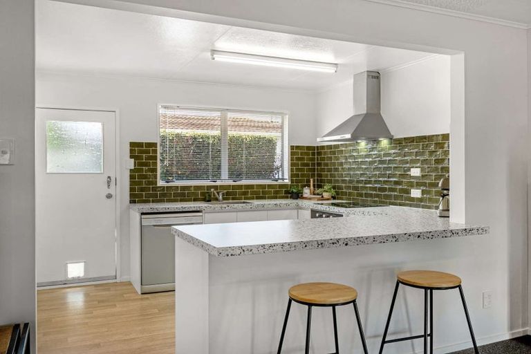 Photo of property in 1 Langley Avenue, Milson, Palmerston North, 4414