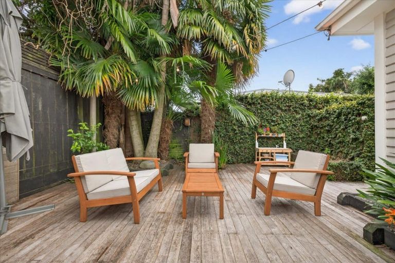 Photo of property in 17 Boucher Avenue, Te Puke, 3119