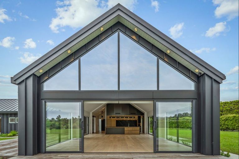 Photo of property in 261 Point Wells Road, Point Wells, 0986