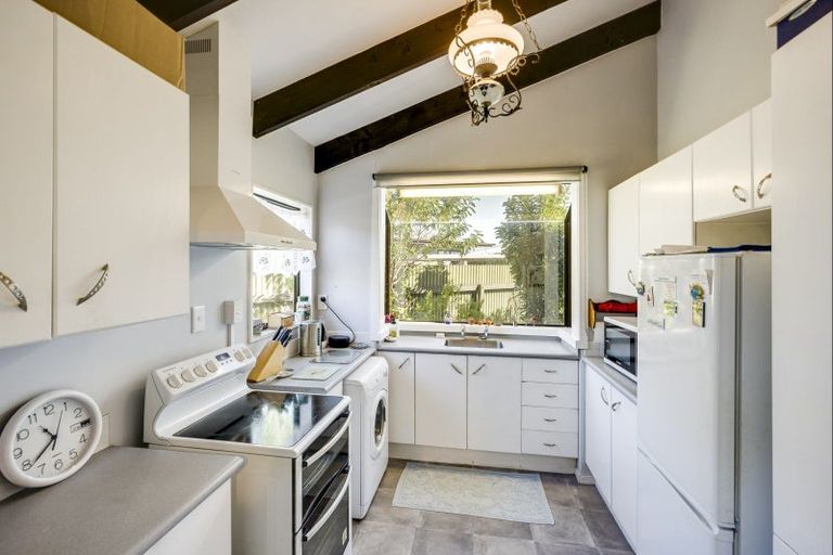 Photo of property in 44/1 Townshend Crescent, Greenmeadows, Napier, 4112