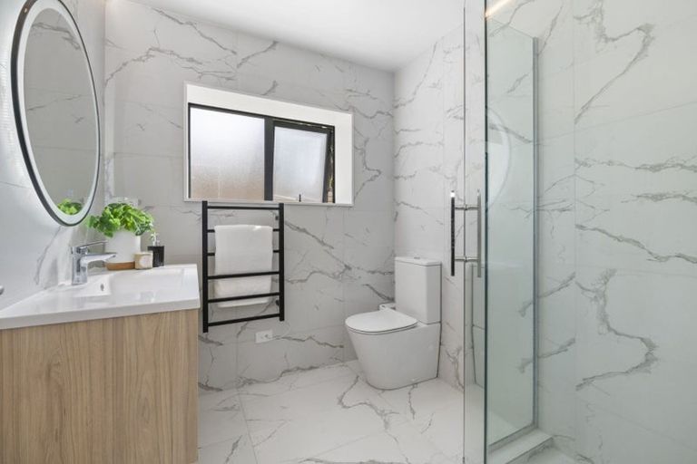 Photo of property in 46a Beulah Avenue, Rothesay Bay, Auckland, 0630