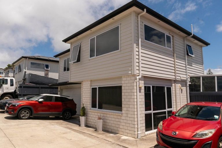 Photo of property in 6 Orona Way, Papatoetoe, Auckland, 2025
