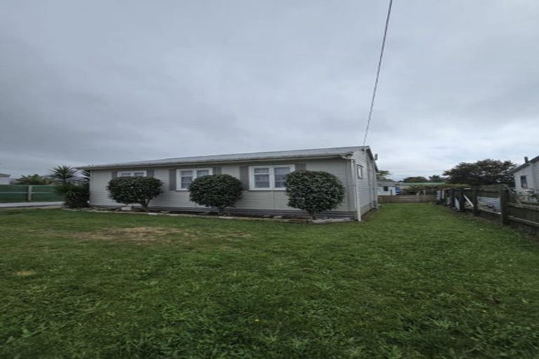 Photo of property in 1 Pilrig Place, Tokoroa, 3420