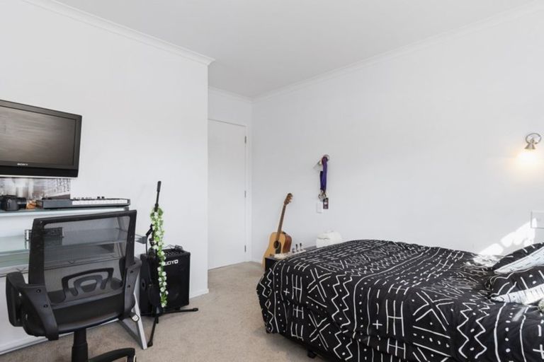 Photo of property in 8 Mynah Place, Welcome Bay, Tauranga, 3112