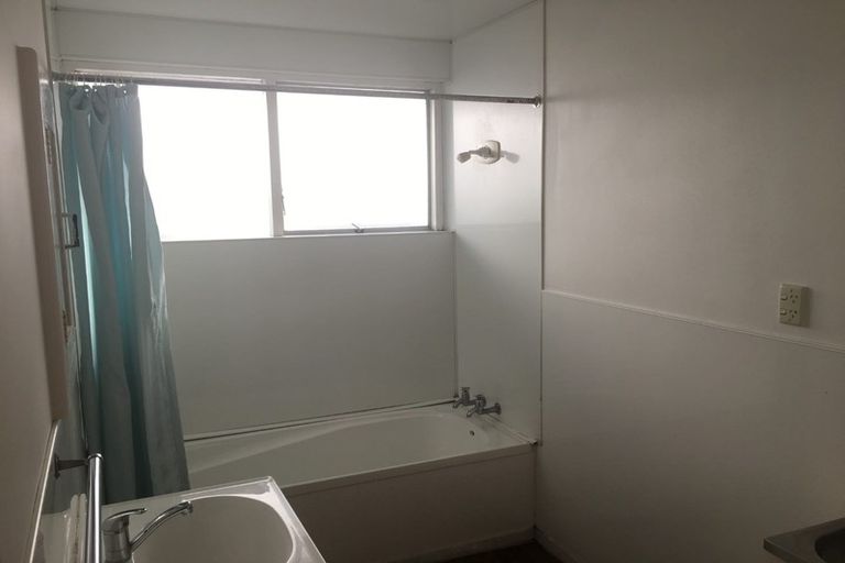 Photo of property in 50 Brockworth Place, Riccarton, Christchurch, 8011