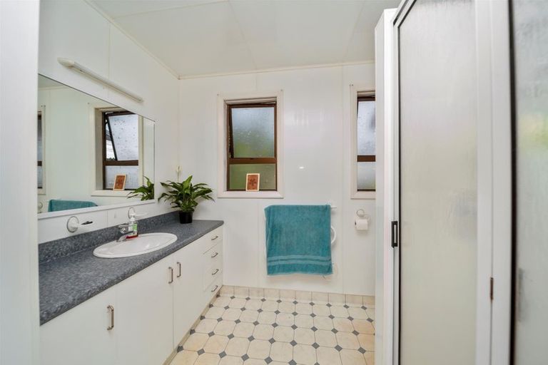 Photo of property in 21 Ramanui Avenue, Hawera, 4610