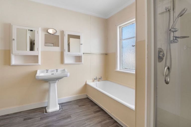 Photo of property in 48 Wood Street, Takaro, Palmerston North, 4410