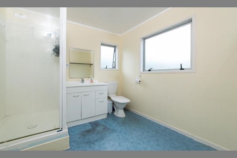 Photo of property in 145 Universal Drive, Henderson, Auckland, 0610