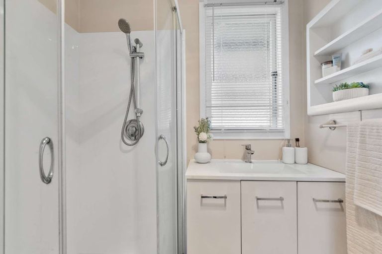 Photo of property in 4 Pandora Avenue, Sunnybrook, Rotorua, 3015