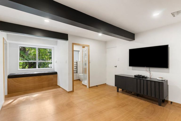 Photo of property in 125 Braemar Road, Castor Bay, Auckland, 0620