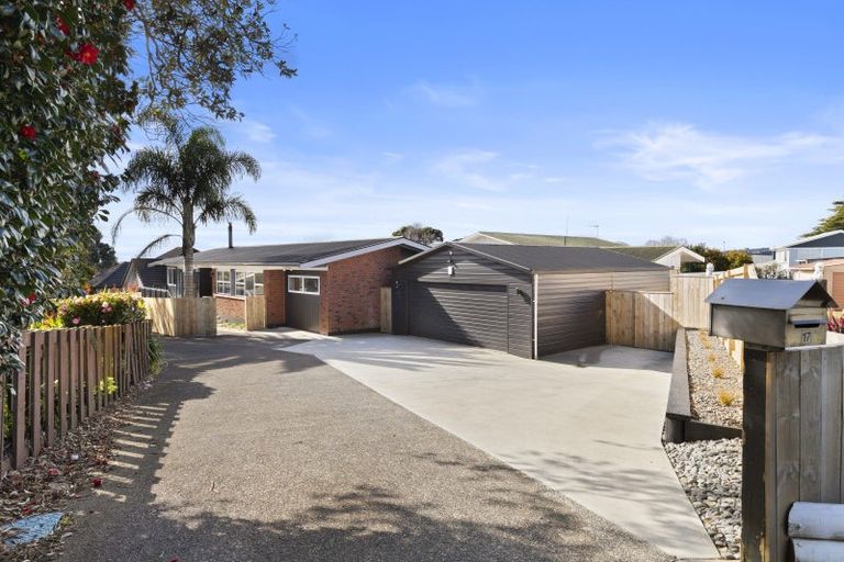 Photo of property in 17 Laurelwood Avenue, Pukekohe, 2120