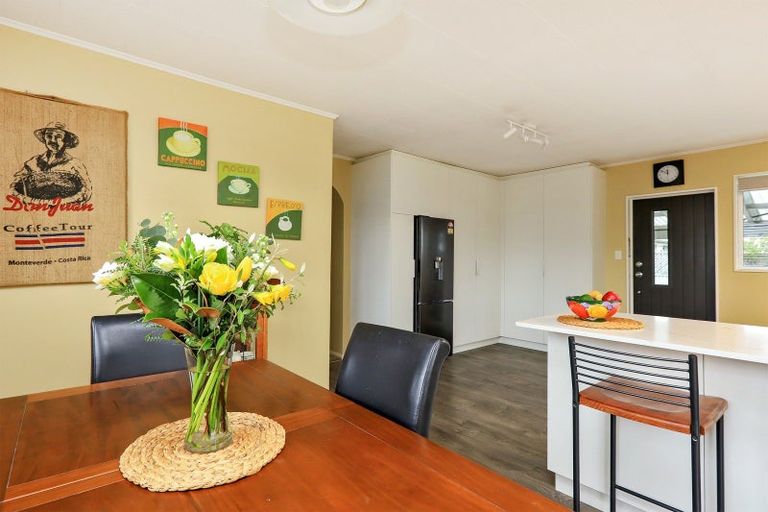 Photo of property in 34 Warwick Crescent, Taradale, Napier, 4112