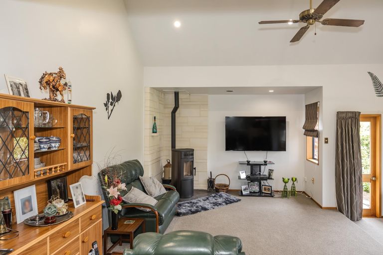 Photo of property in 22 Jessop Street, South Hill, Oamaru, 9400