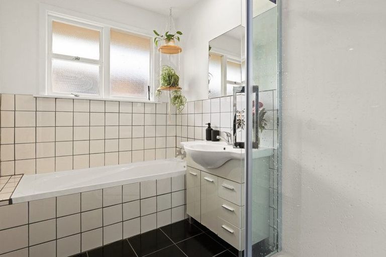 Photo of property in 247 Grahams Road, Bishopdale, Christchurch, 8053