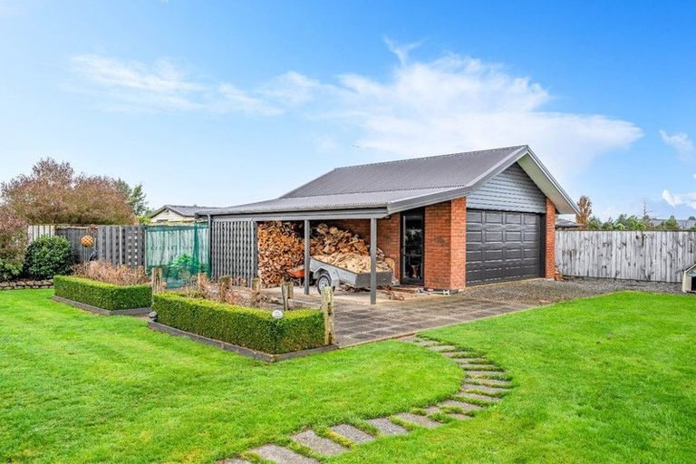 Photo of property in 20 Carrington Drive, Carterton, 5713