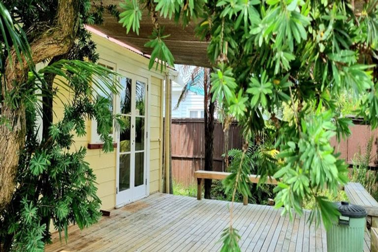 Photo of property in 8 Bernard Street, Avenues, Whangarei, 0110