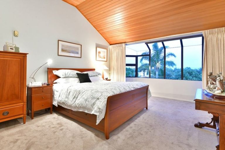 Photo of property in 74 Ardern Avenue, Stanmore Bay, Whangaparaoa, 0932