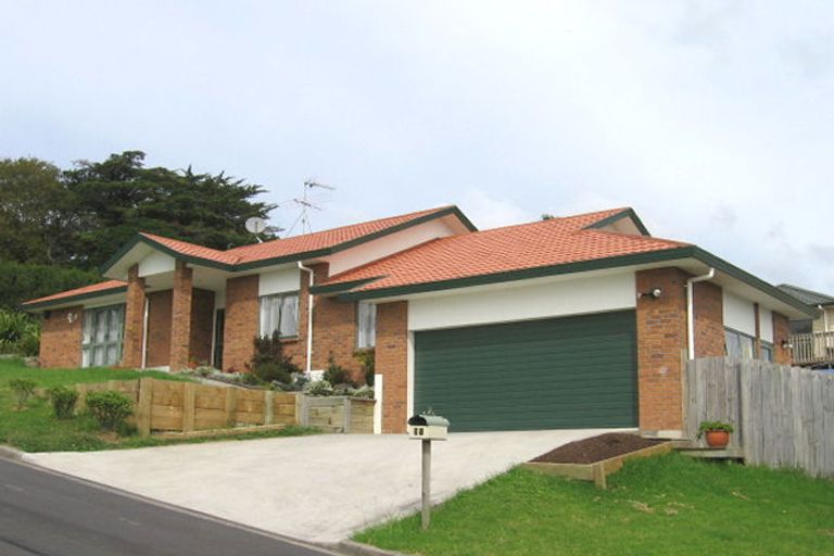 Photo of property in 27 Carling Avenue, Massey, Auckland, 0614