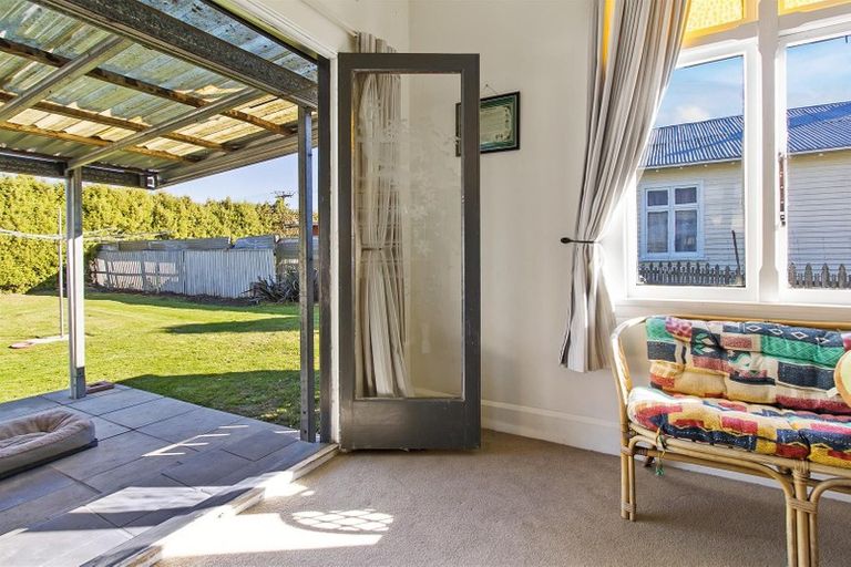 Photo of property in 21 George Street, Waimate, 7924