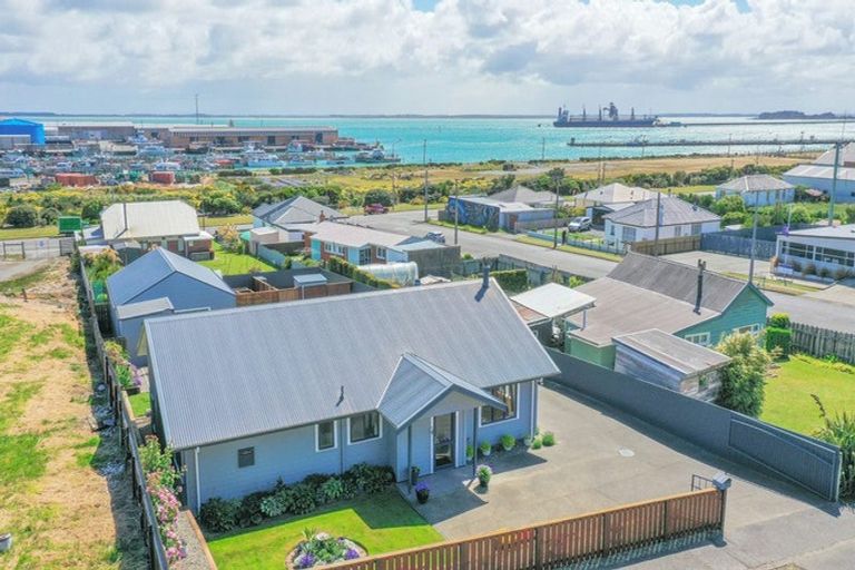 Photo of property in 183 Barrow Street, Bluff, 9814