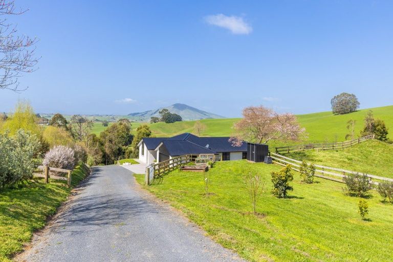 Photo of property in 183 Te Tahi Road, Puketotara, Te Awamutu, 3876