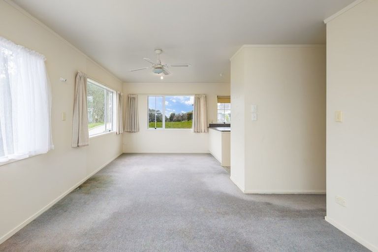 Photo of property in 225 Bleakhouse Road, Mellons Bay, Auckland, 2014