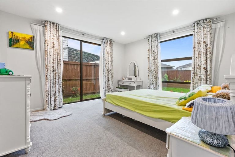 Photo of property in 19 Kauri Heart Avenue, Takanini, 2112