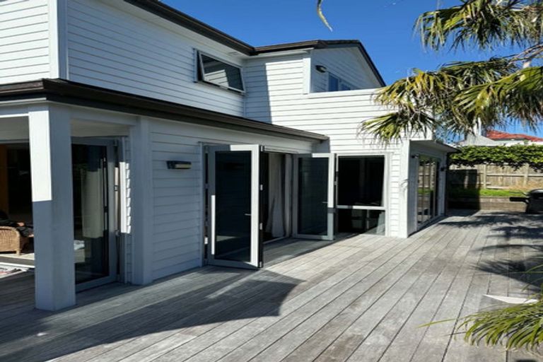 Photo of property in 3/18 Church Street, Northcote Point, Auckland, 0627