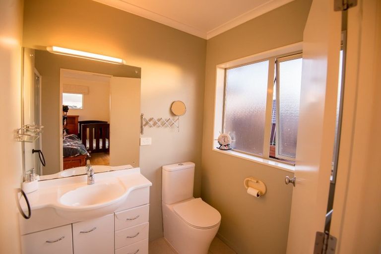 Photo of property in 34 Rush Creek Drive, Westgate, Auckland, 0614