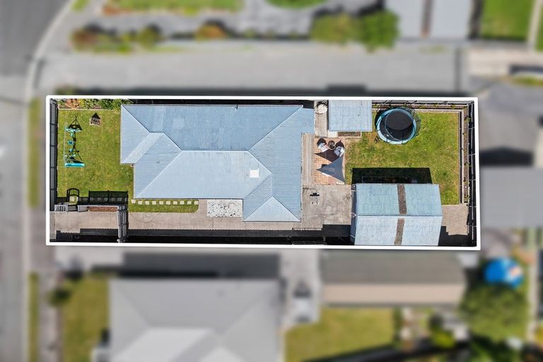 Photo of property in 10 Barclay Place, Burwood, Christchurch, 8061