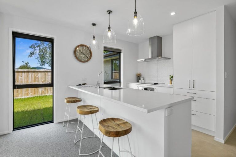 Photo of property in 11 Te Rehutai Rise, Welcome Bay, 3112