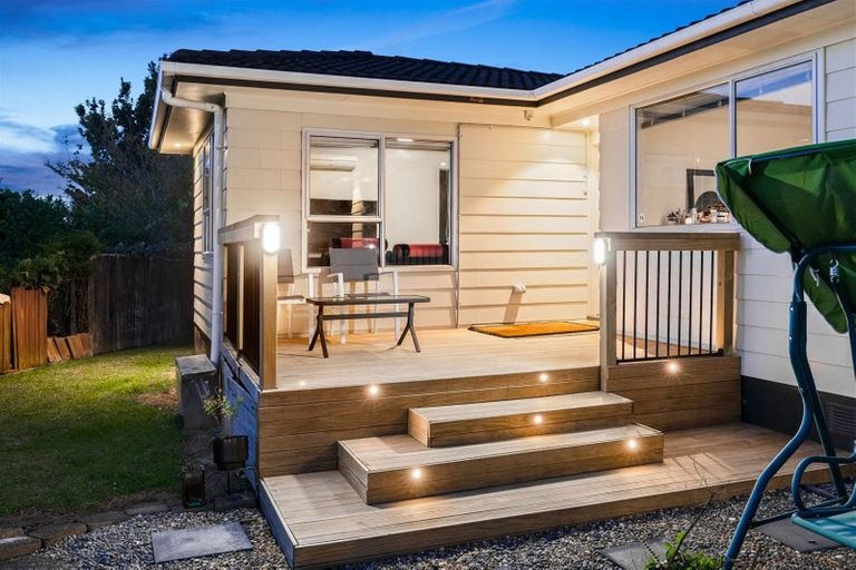 Photo of property in 529 Swanson Road, Ranui, Auckland, 0612