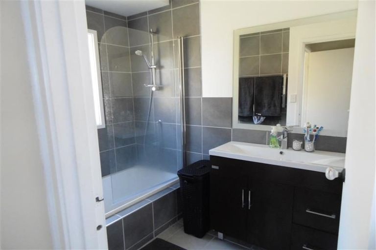 Photo of property in 2/34b Helena Street, Massey, Auckland, 0614