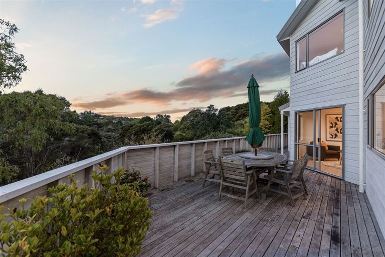 Photo of property in 20 Carnmore Place, Torbay, Auckland, 0630