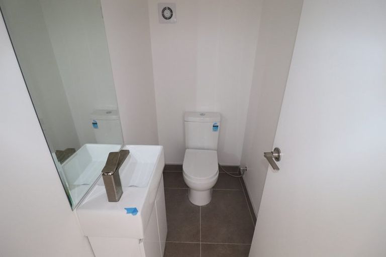 Photo of property in 42 Gecko Road, Hobsonville, Auckland, 0616