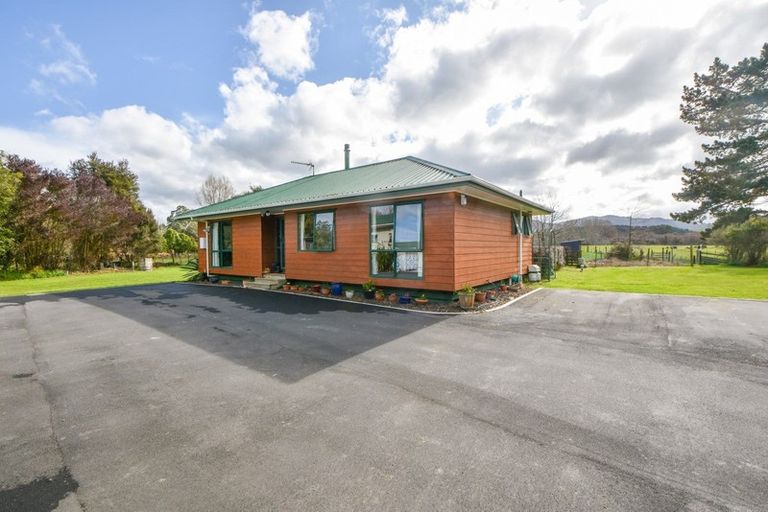 Photo of property in 65a Connollys Line, Carterton, 5713